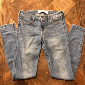 ⭐️Hollister jean legging⭐️
